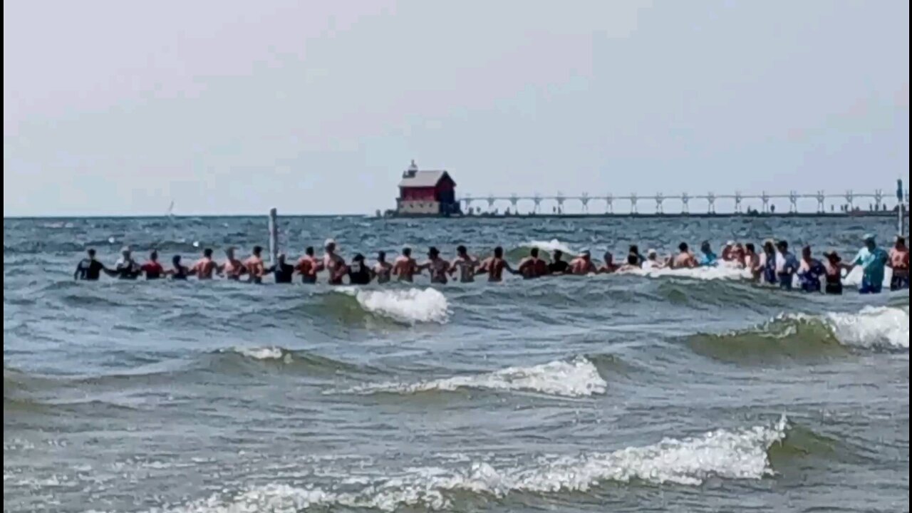 Rescue Teams form at lake Michigan