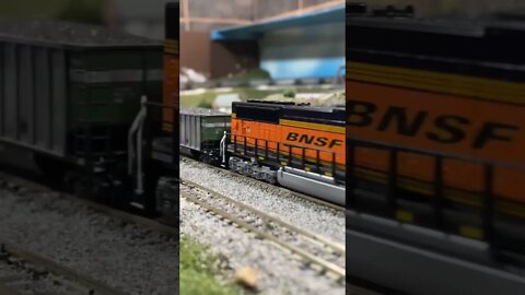 BNSF N Scale Run 8 great sound