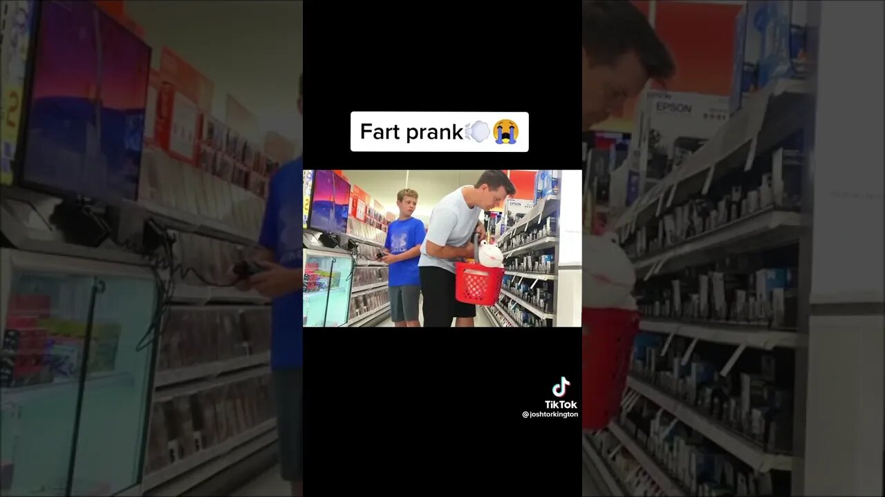 Fart prank 😁