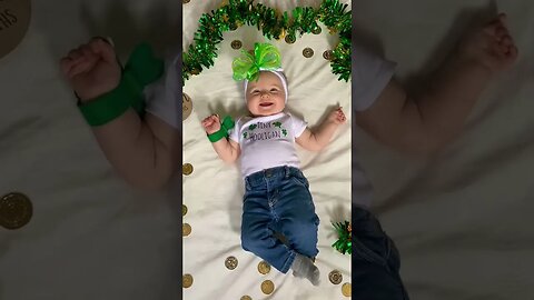 Happy St Patrick’s Day! #babylaughing #stpatricksday #babyphotoshoot