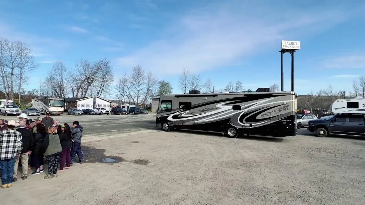 Live - The Peoples Convoy Heads Through Oregon - Morning Meeting