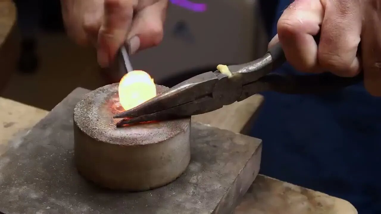 Making a HUGE 5 Carat Sapphire Ring by Hand – STUNNING!