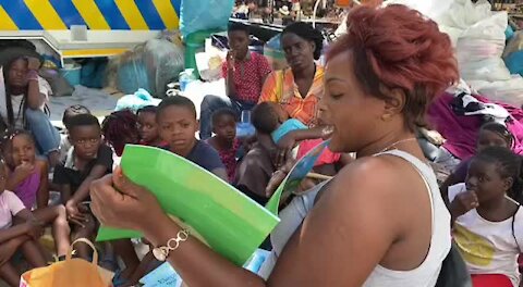WATCH: Mother teaches Greenmarket Square refugee youngsters maths, reading (8kD)