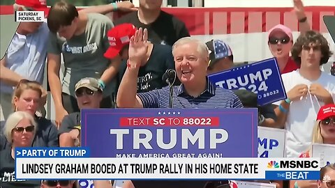 Trump's brain breaks as rally crowd boos Lindsey Graham