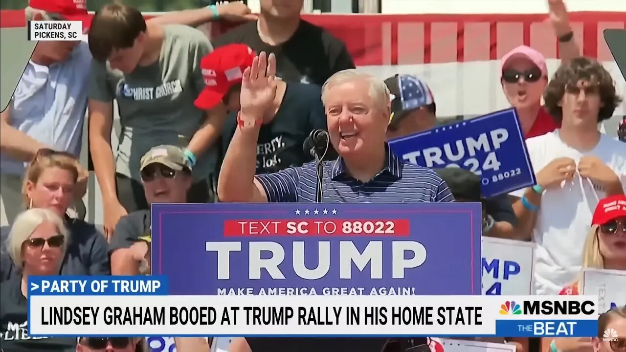 Trump's brain breaks as rally crowd boos Lindsey Graham