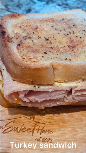 Delicious Toasted Turkey Sandwich