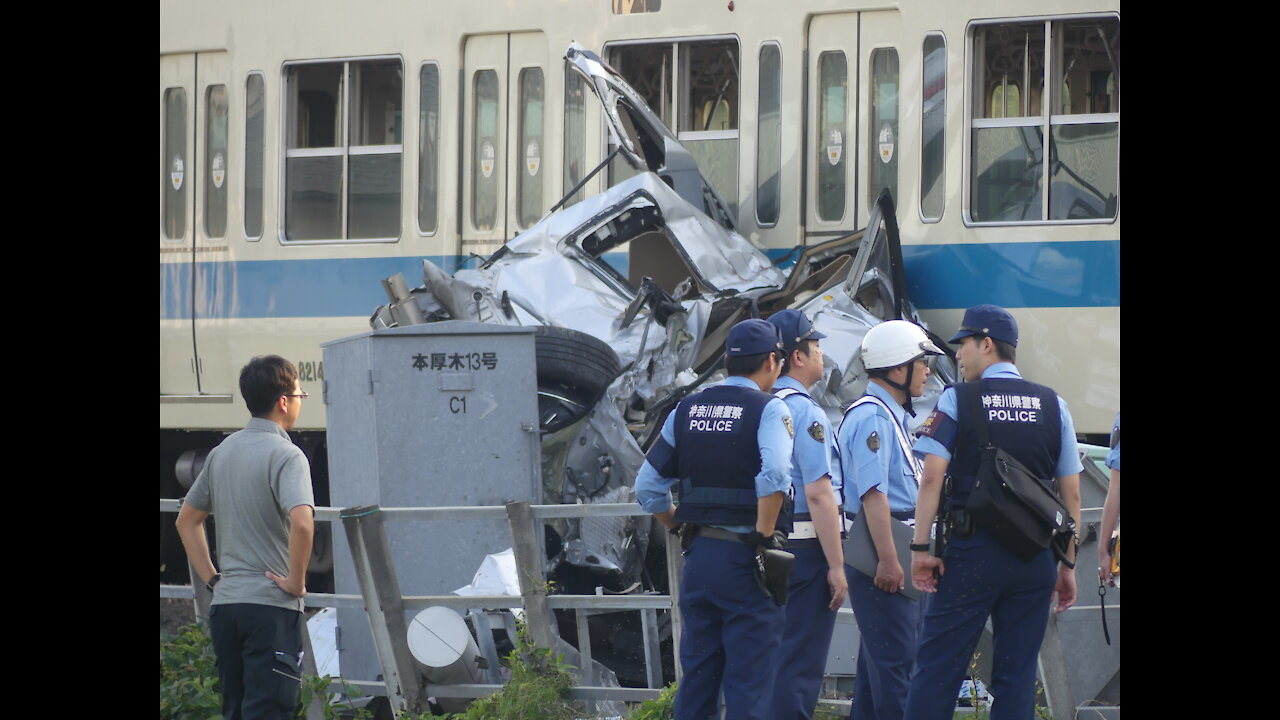 Odakyu Train and car collision