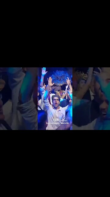 Juninho Pernambucano cantando música do Vasco em sua homenagem com a galera no casamento do Casimiro