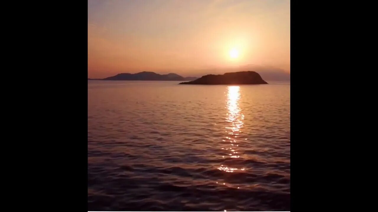 1 Minute Short | Ocean Sunset | Beautiful Mind Meditation Music | #sunset #meditation #ocean #2
