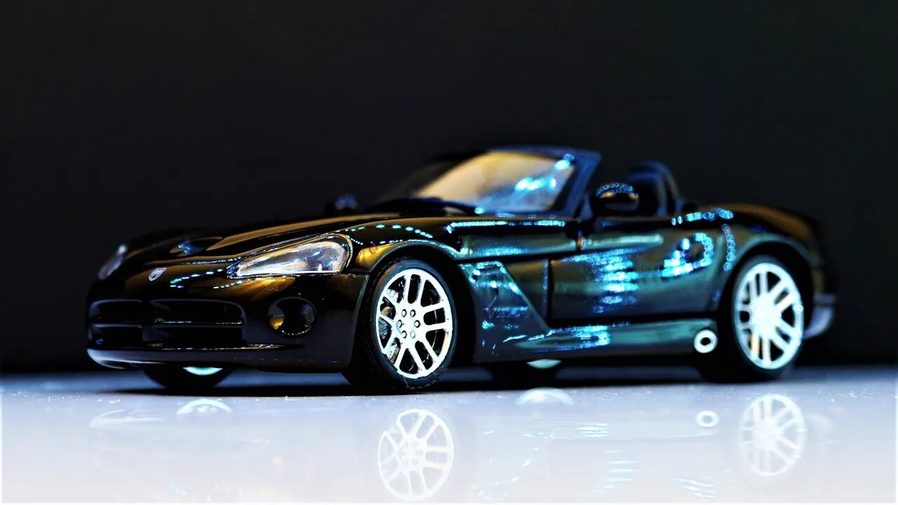 Dodge Viper SRT-10 - AUTOart 1/43