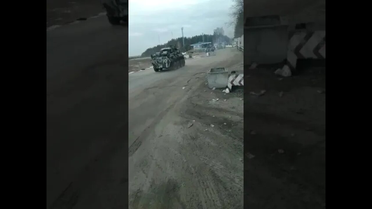 Ukraine War - Russian tanks Belarus enter the Chernihiv region.