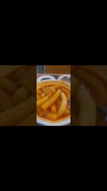 #food #cook #cooking Ttug-Bboggi(spicy rice cake) Soon-de(black pudding) O-deng(fish cake)in Korea