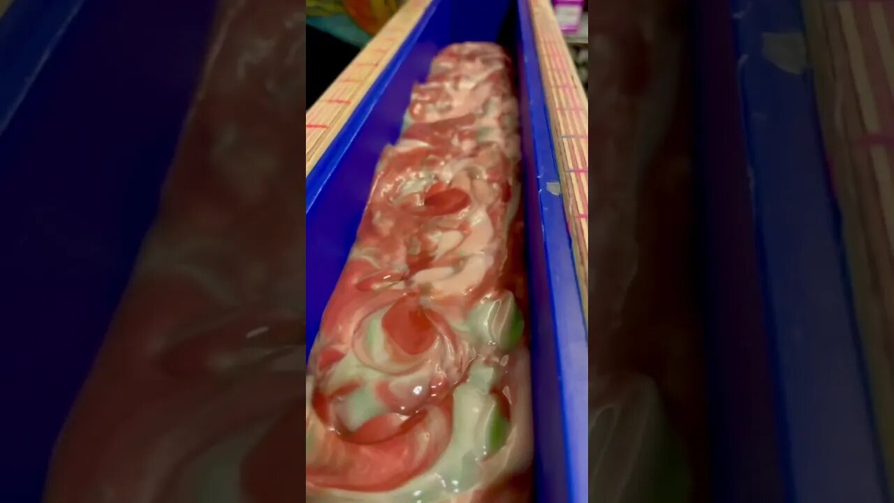 What a satisfying soap pour