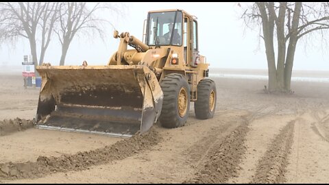 Crews cleaning up Edgewater Beach