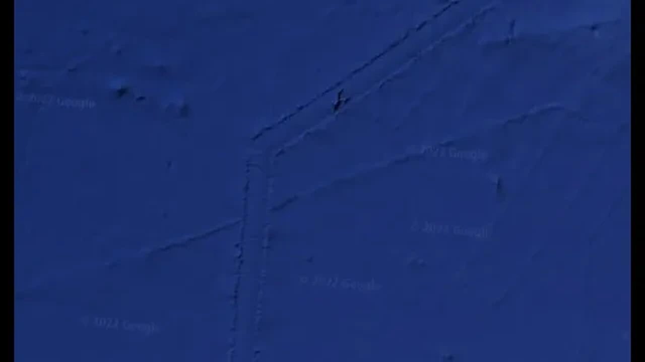 Google Earth Anomaly - What is this?!