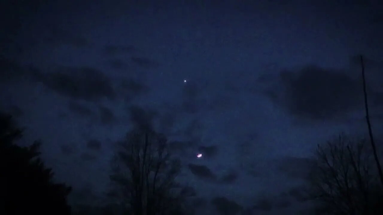 🌙 Crescent Planet 🌙