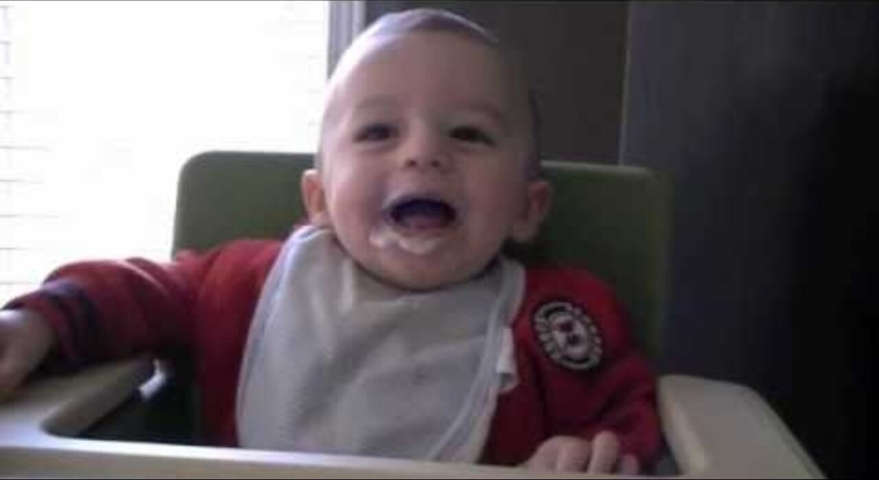 Funny - Baby Laughs for Mommy Car engine Noise