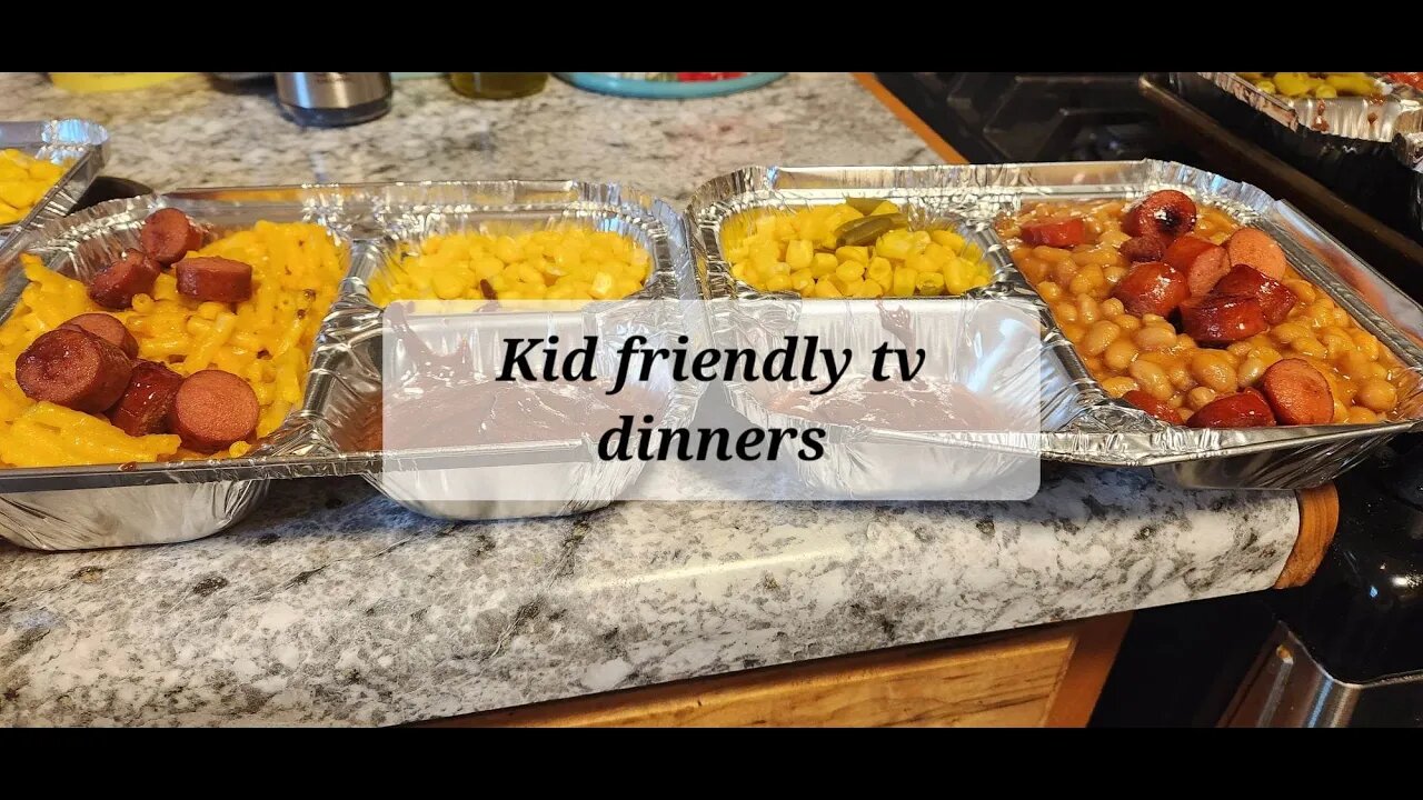 Kid friendly TV dinners aka Jack and Missy #hotdogs #macandcheese #beansrecipe