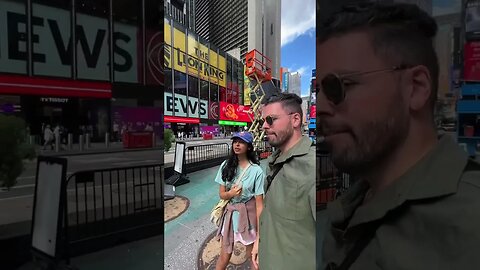 Confused Tourist Interrupts a YouTuber (feat. Pooja Tripathi)