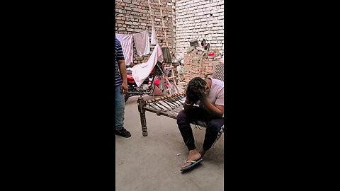 क्या हुआ भाई रो क्यों रहे होक्या हुआ भाई रो क्यों रहे हो