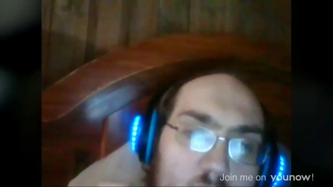 I'm LIVE on YouNow November 12, 2022