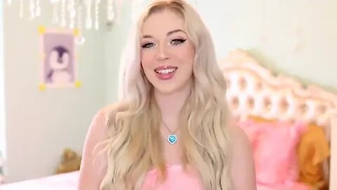 Lyssy Noel I TRY REAL AND FAKE STARBUCKS DRINKS Reuploaded