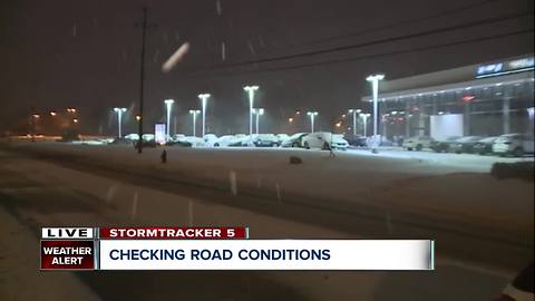 Snow and rain mix in Westlake during morning commute