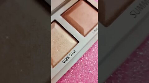 Essence highlighter glow #highlighter #essence #makeup #shortvideo #ytshorts #shortfeeds #shorts