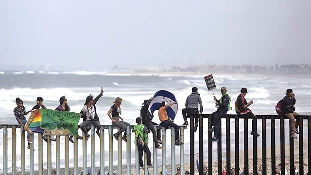 Ann Coulter: Central American caravan of illegals proves we need Trump's wall.