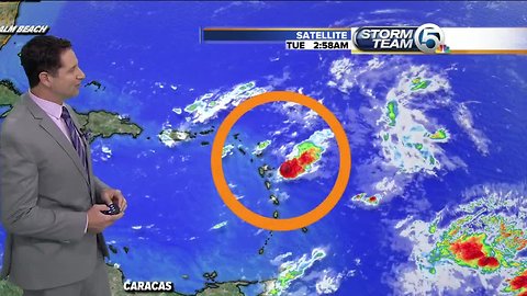 Tropical wave now has only 40 percent chance for development