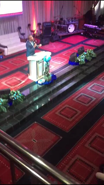 WATCH: Crowds shout Amen as Maimane slams racists during church service (pen)
