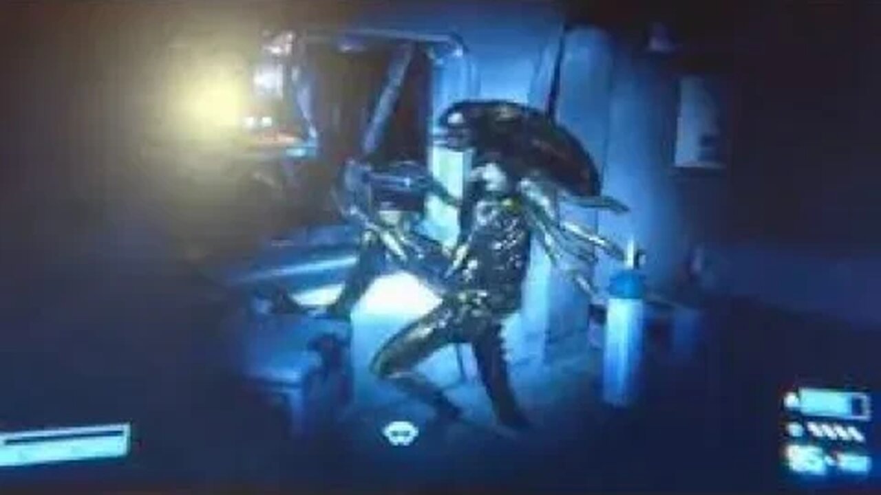 playing AVP as the xenomorph