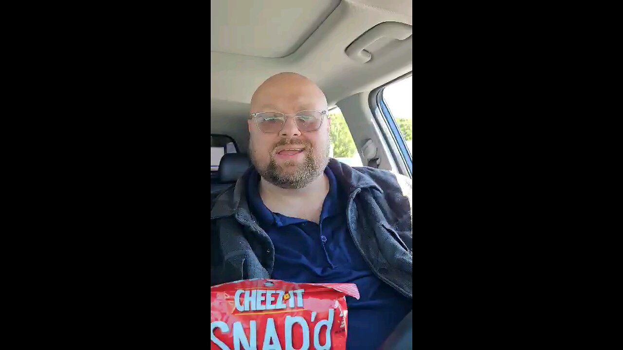 Big Bald Buddy Jonny Reviews Cheez-It Snap-d Jalapeño Jack