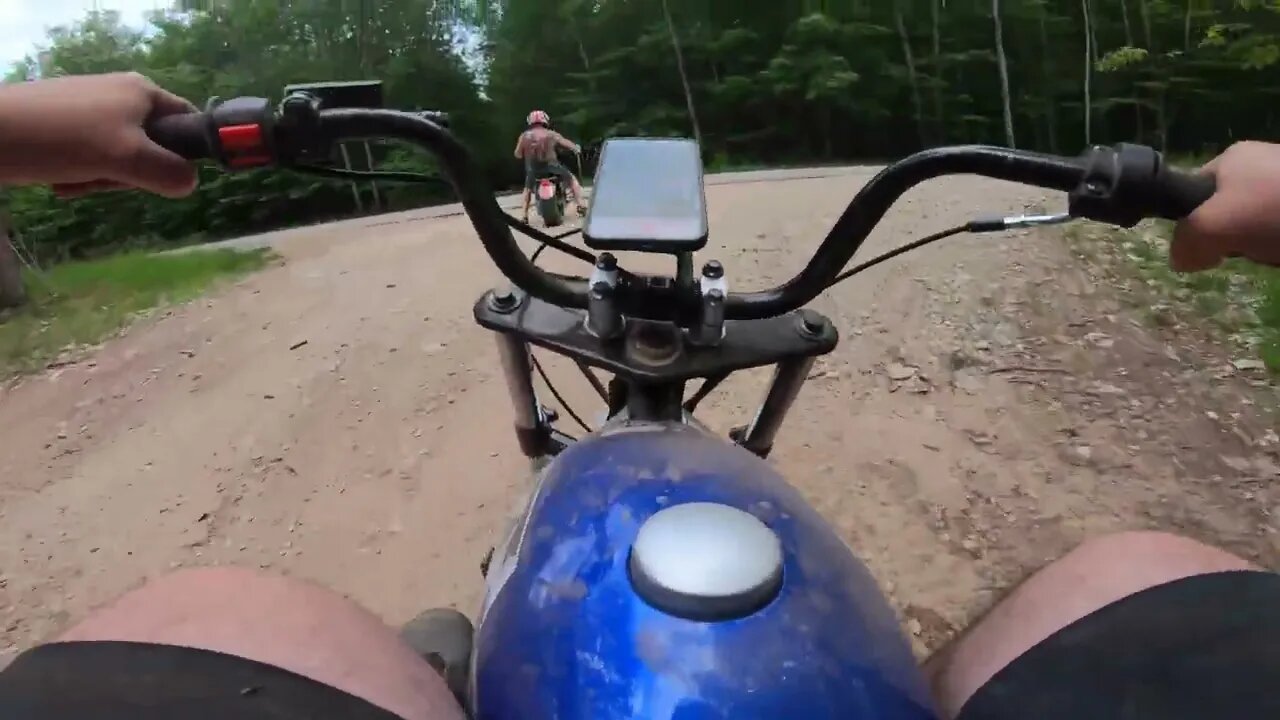A Rip on the Ramble Rockets with Crash Gore Don ( Trailmaster Hurricane 200X )