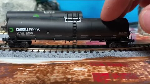 Review: N Scale Atlas 25500G tank car