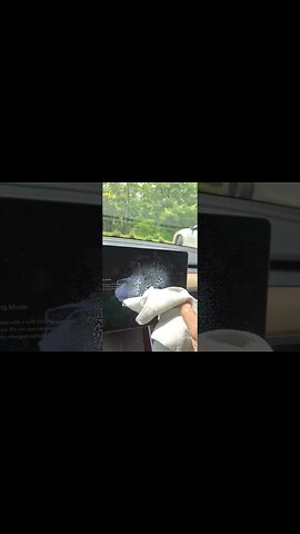 HOW TO CLEAN A TESLA SCREEN #vlog #detailing #carcleaning #viral #video #share #car #fyp #fypシ #FY