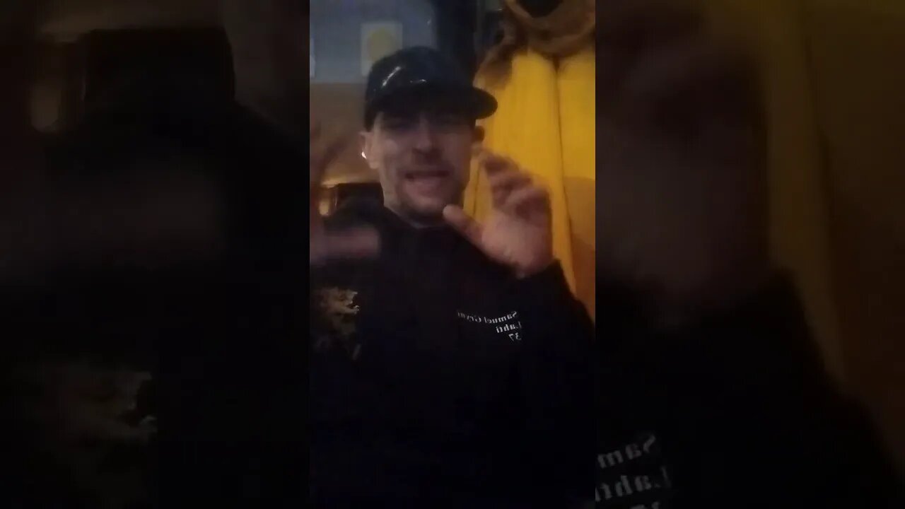 Seuratkaa Suomen ainoaa velhoa!