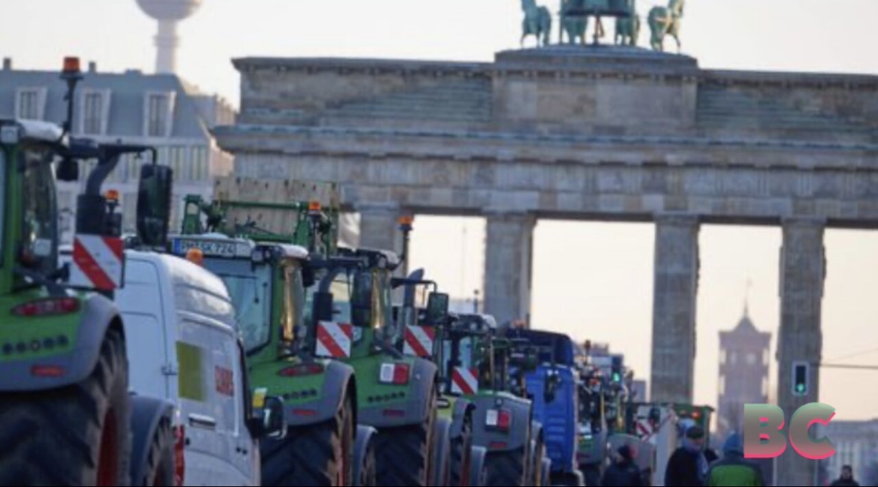 German farmers block roads in nationwide protest over diesel tax