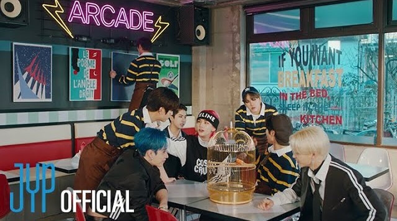 Stray Kids - MANIAC M⧸V