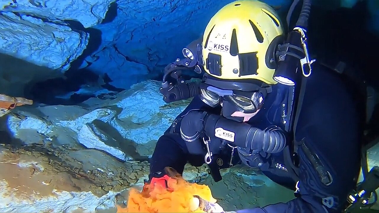 Cave dive to the 'ice cream room' crystal caves Bahamas