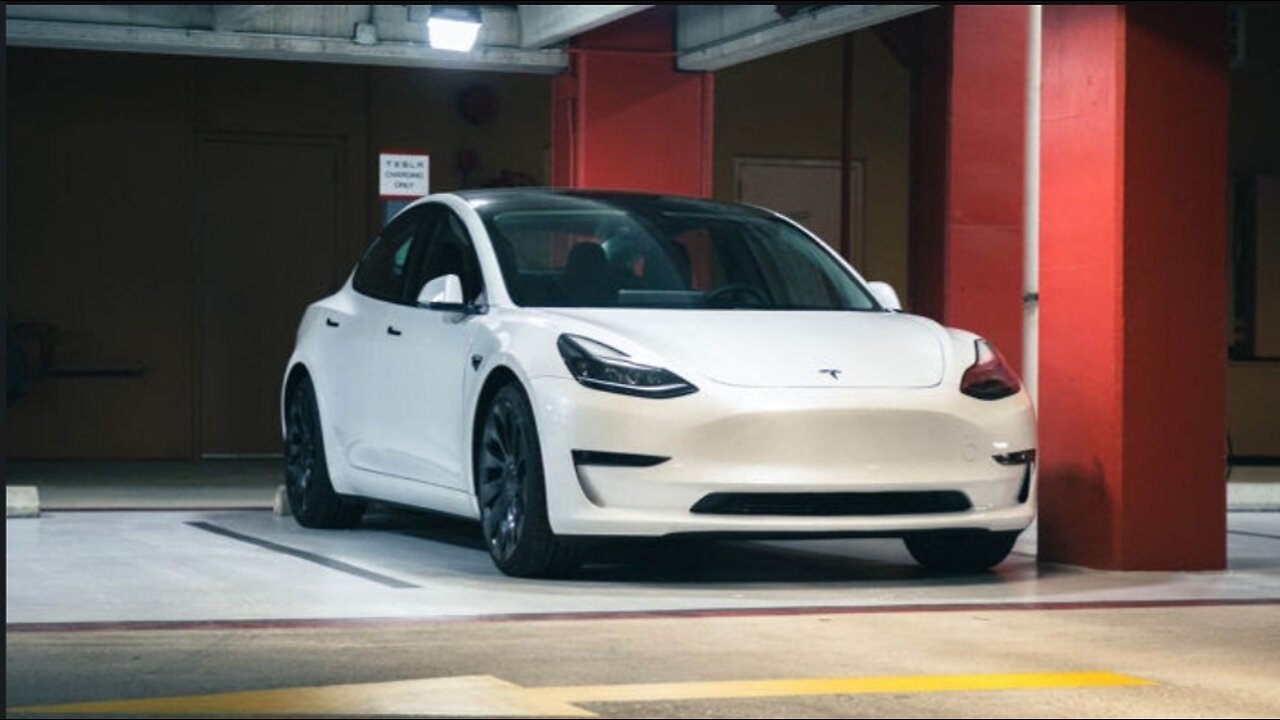 Les employés de Tesla ont-ils espionné les clients ?