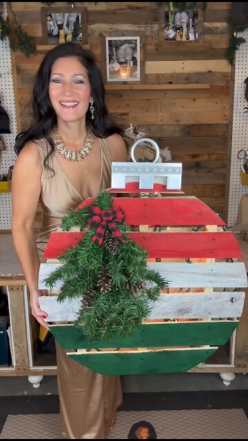 🎄✨ Christmas Countdown of Crafts: Day 6! Oversized Pallet Ornament