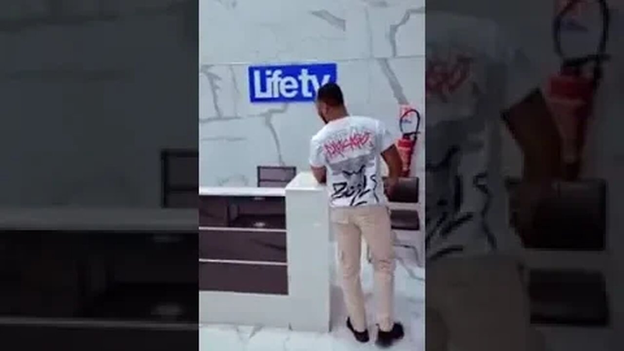 Life TV 👀😌 Abidjan désacralisé et commercialisé qui remplace les rites de passage que nous Peter 007