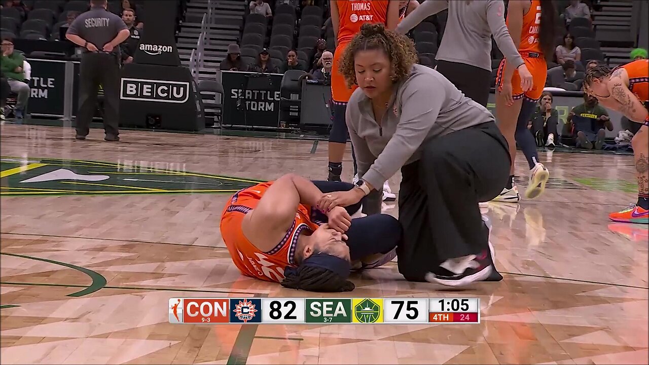 😢 Brionna Jones In TEARS After Tearing Achilles, Helped Off Court With A Minute Left In Game