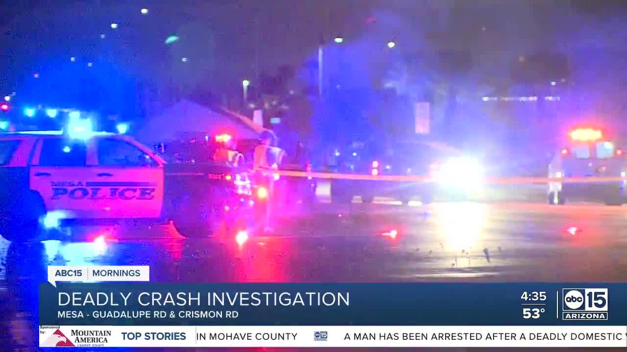 Mesa police investigating deadly crash along Guadalupe Road