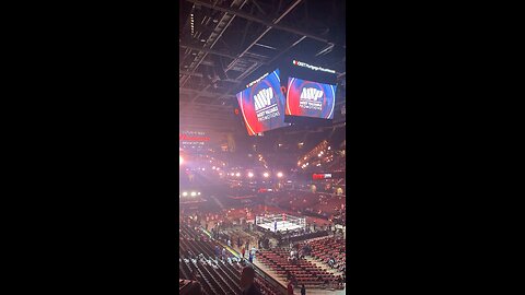 Timelapse of an Arena Filling up before a big fight!