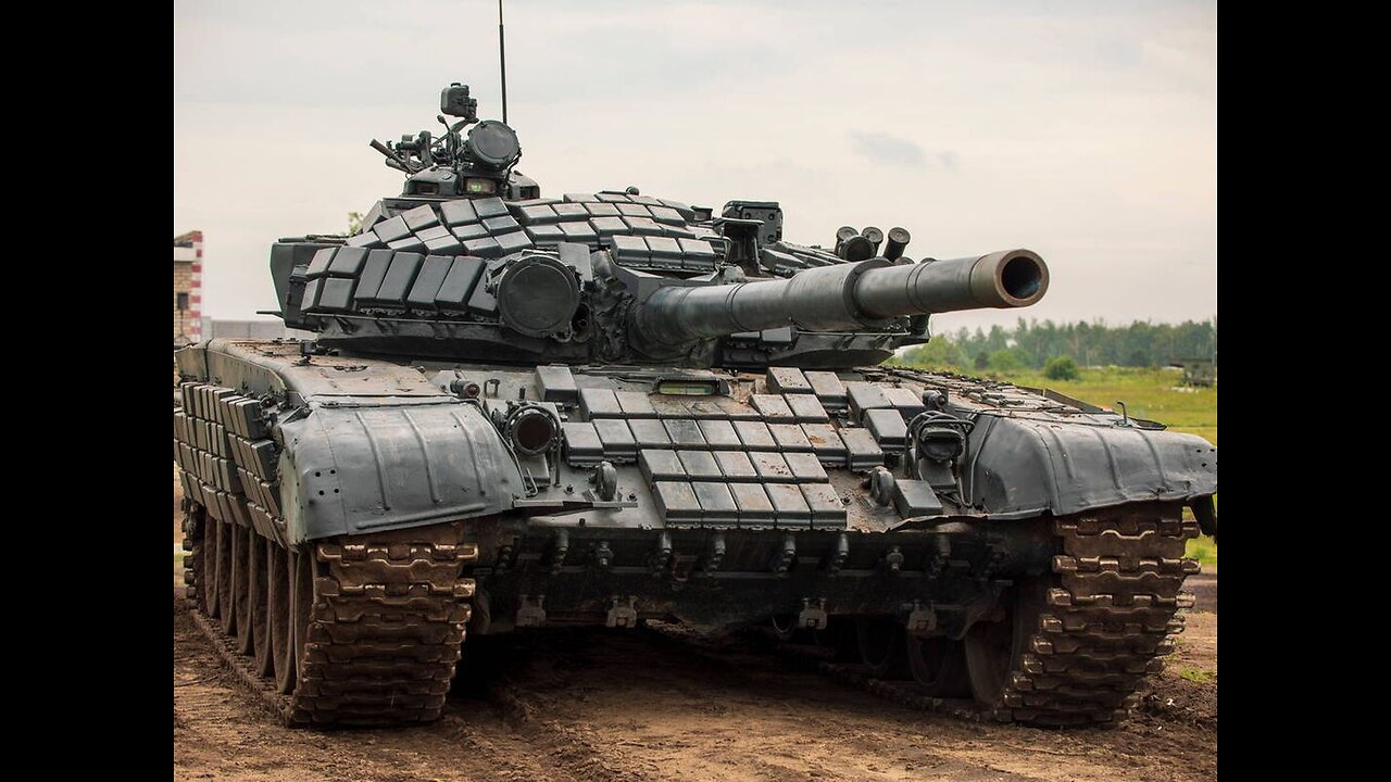 Asi quedo el equipo de la OTAN/Ucrania tanque T-72B3 y un MaxxPro