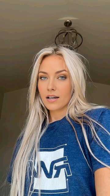 Embracing my unique beauty self love and empowerment #foryou #trending #OOTD #outfit #fyp #viral