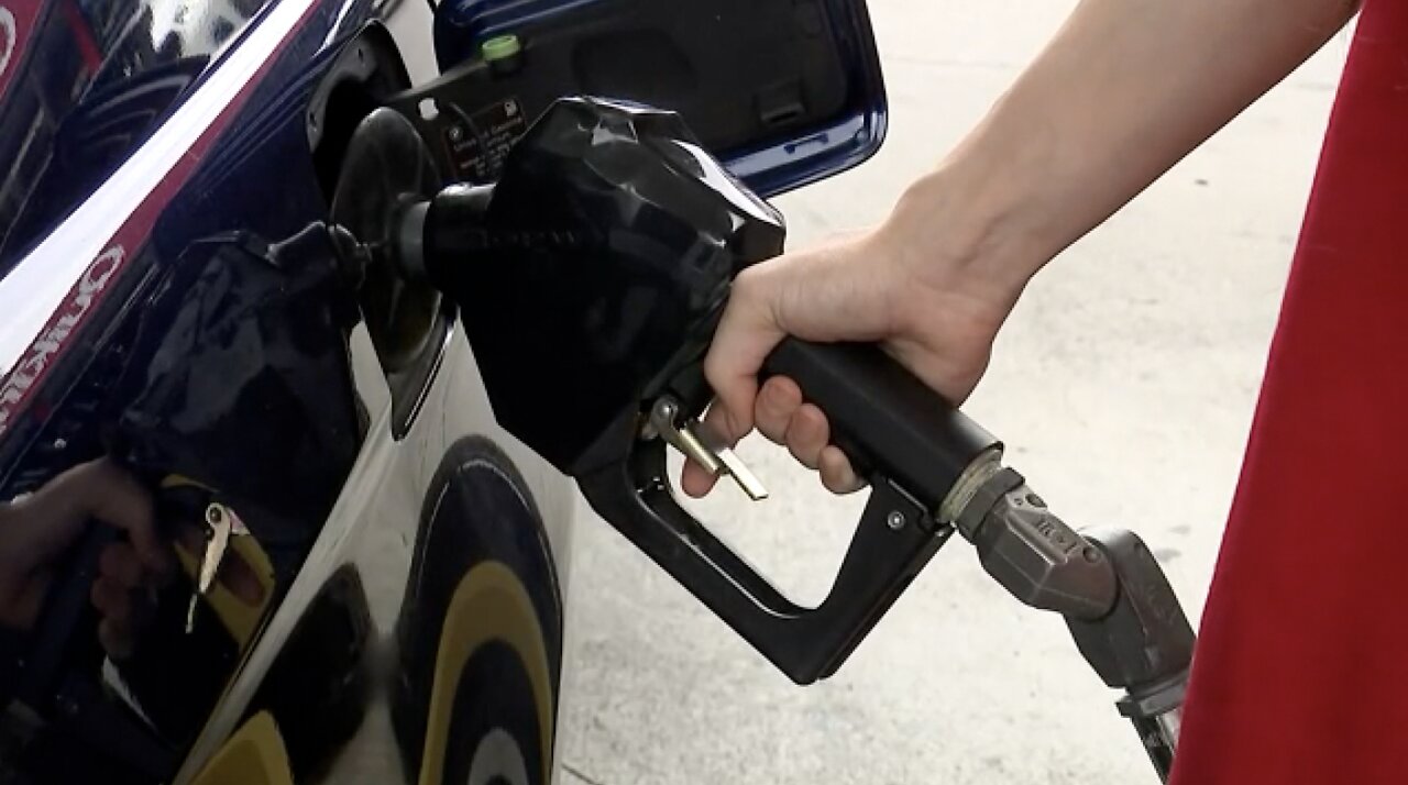 Gas prices continue to drop in Nevada, but for how long?