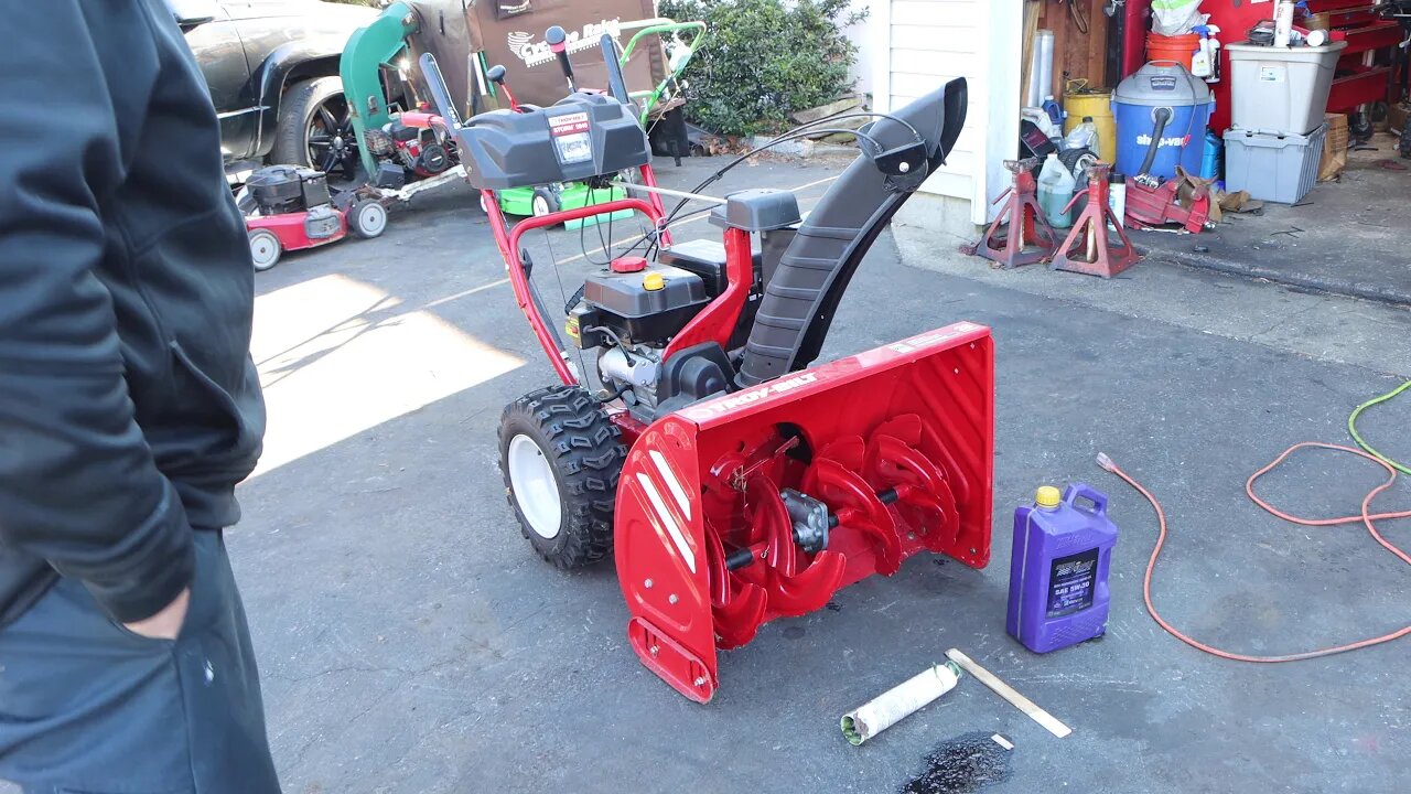 How TO Tune Up Your Troy Bilt 2840 Snow Blower Oil Change Skid Shoes Grease Job LAST MANY YEARS